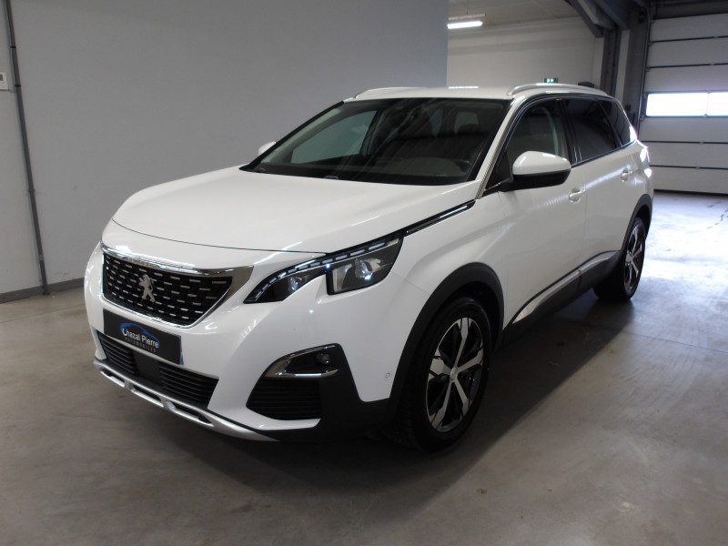 Voiture d'occasion : PEUGEOT 5008 - Diesel - Année 2018 - 18990€ (disponible à Privas en Ardèche)