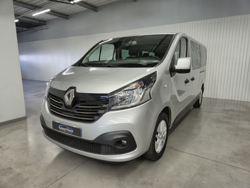 RENAULT TRAFIC III COMBI